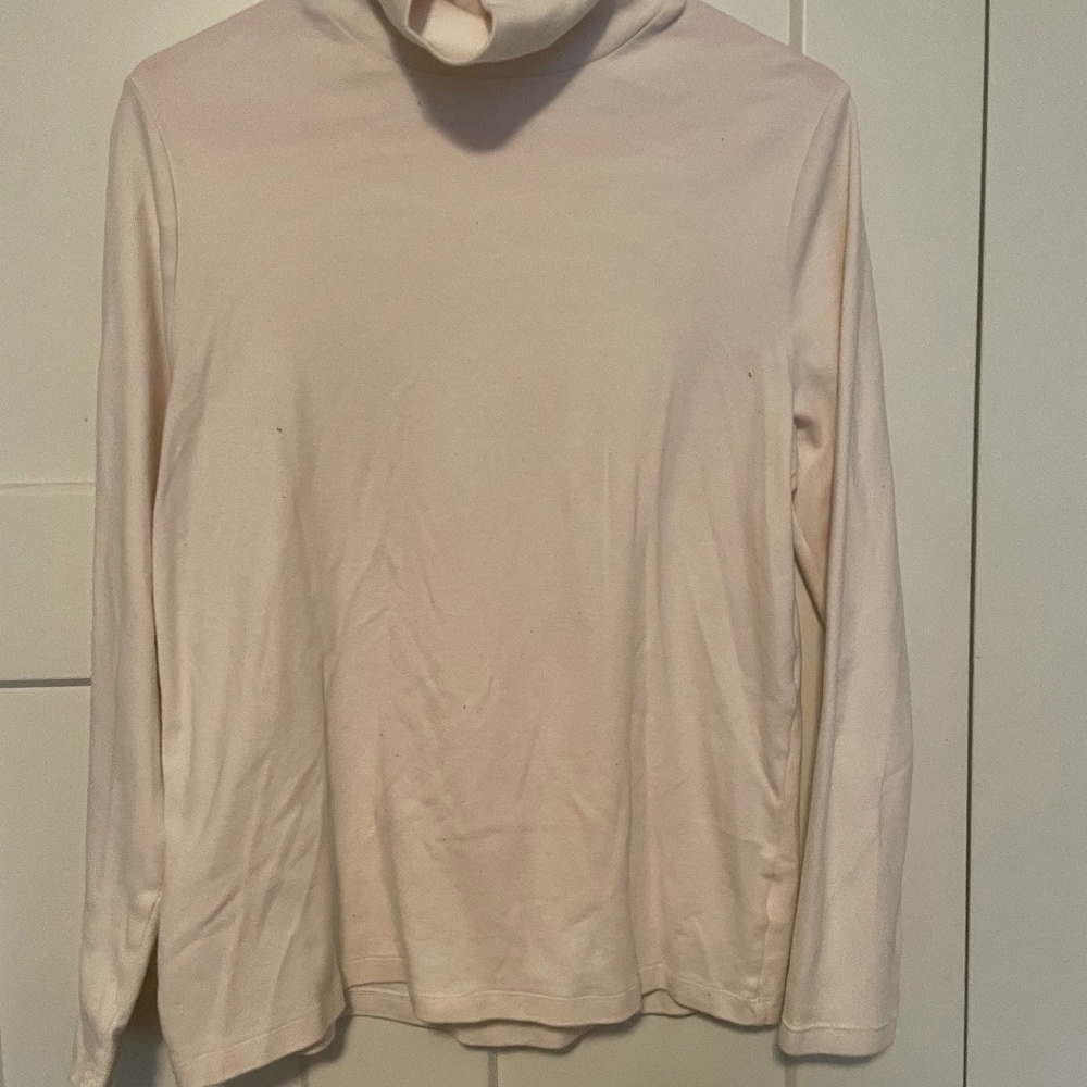 Off white turtle neck